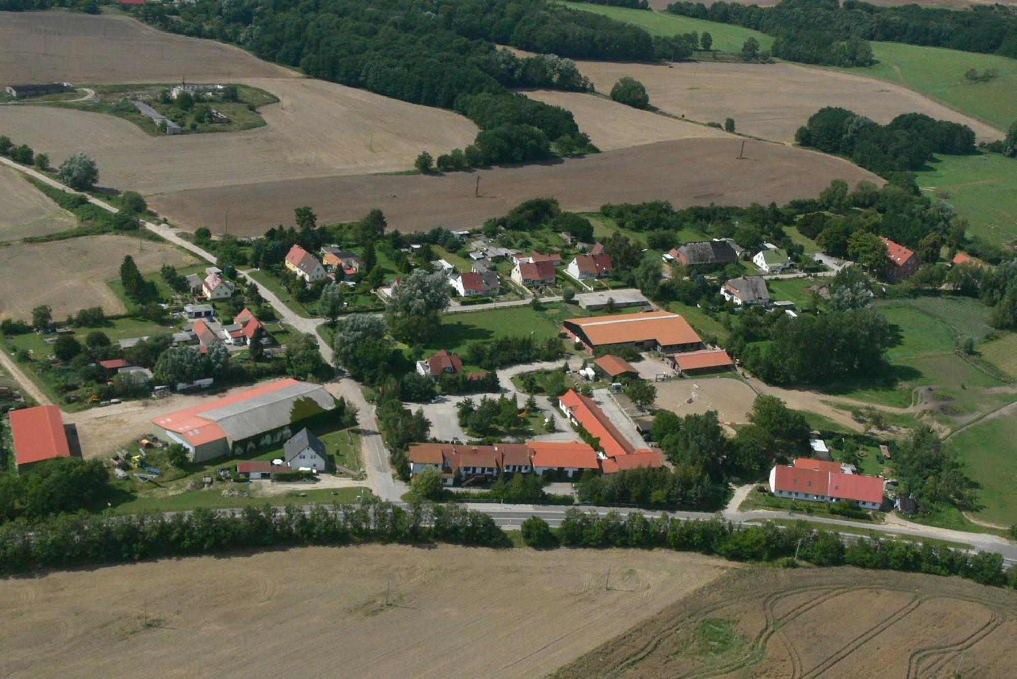 Landpension Dubnitz - Ferienwohnung 1 Сасниц Екстериор снимка