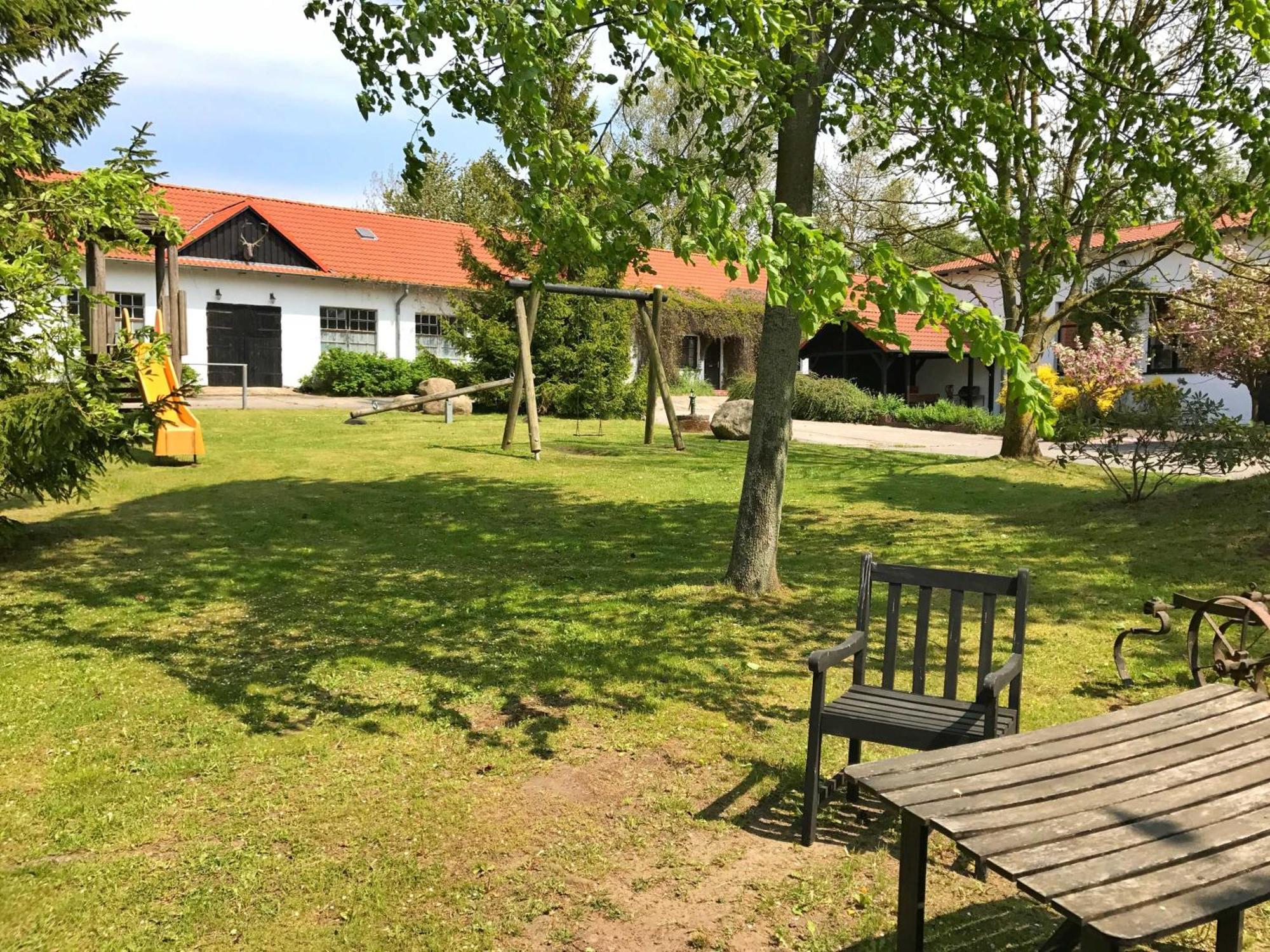 Landpension Dubnitz - Ferienwohnung 1 Сасниц Екстериор снимка